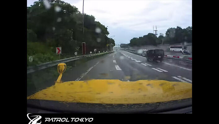 雨の日のスリップ事故